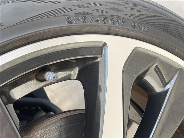 レヴォーグ ＧＴ－Ｈ　ＥＸ　純正１０型ディスプレイオーディオナビ　レーダークルーズコントロール　シートヒーター　バックカメラ　コーナーセンサー　電動リアゲート　パワーシート　純正アルミホイール　レーンキープアシスト（17枚目）