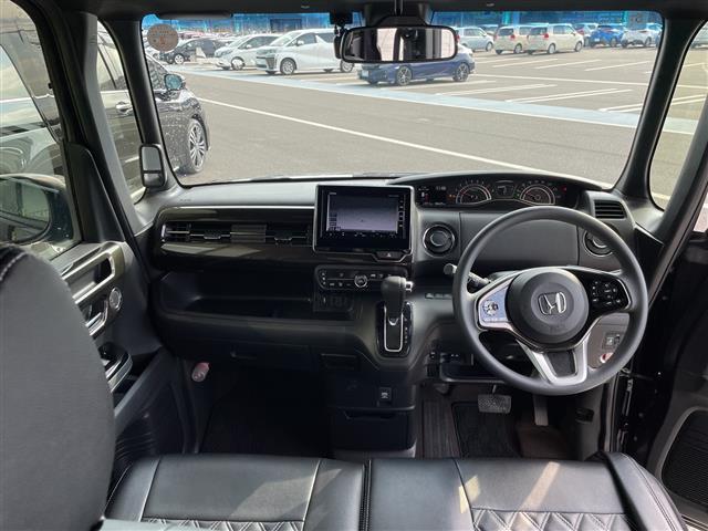 N-BOXカスタム G・Lホンダセンシング 純正ナビ レーダークルーズコントロール バックカメラ コーナーセンサー 純正アルミホイール LEDヘッドライト オートマチックハイビーム ドライブレコーダー 衝突軽減システム CD DVD(2枚目)