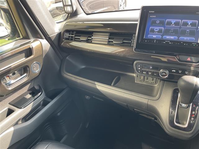 N-BOXカスタム G・Lホンダセンシング 純正ナビ レーダークルーズコントロール バックカメラ コーナーセンサー 純正アルミホイール LEDヘッドライト オートマチックハイビーム ドライブレコーダー 衝突軽減システム CD DVD(26枚目)