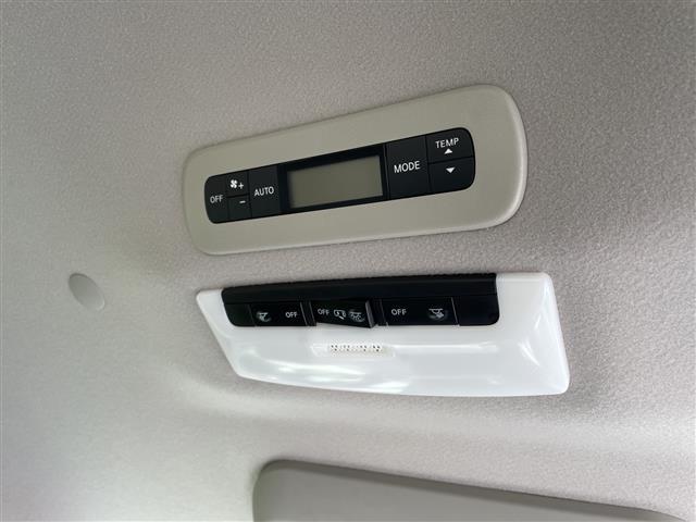 セレナ e-パワー ハイウェイスターV 純正10型ナビ SDカードなし フリップダウンモニター 全方位カメラ 両側パワースライドドア コーナーセンサー 純正アルミホイール ETC ブラインドスポットモニター LEDヘッドライト(8枚目)