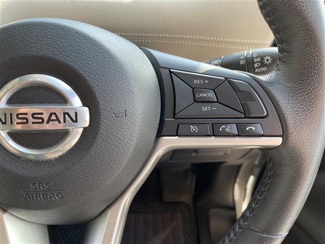 セレナ e-パワー ハイウェイスターV 純正10型ナビ SDカードなし フリップダウンモニター 全方位カメラ 両側パワースライドドア コーナーセンサー 純正アルミホイール ETC ブラインドスポットモニター LEDヘッドライト(9枚目)