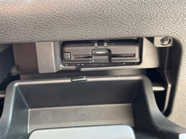 セレナ e-パワー ハイウェイスターV 純正10型ナビ SDカードなし フリップダウンモニター 全方位カメラ 両側パワースライドドア コーナーセンサー 純正アルミホイール ETC ブラインドスポットモニター LEDヘッドライト(12枚目)