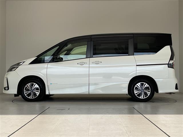セレナ e-パワー ハイウェイスターV 純正10型ナビ SDカードなし フリップダウンモニター 全方位カメラ 両側パワースライドドア コーナーセンサー 純正アルミホイール ETC ブラインドスポットモニター LEDヘッドライト(19枚目)