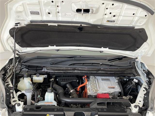 セレナ e-パワー ハイウェイスターV 純正10型ナビ SDカードなし フリップダウンモニター 全方位カメラ 両側パワースライドドア コーナーセンサー 純正アルミホイール ETC ブラインドスポットモニター LEDヘッドライト(39枚目)