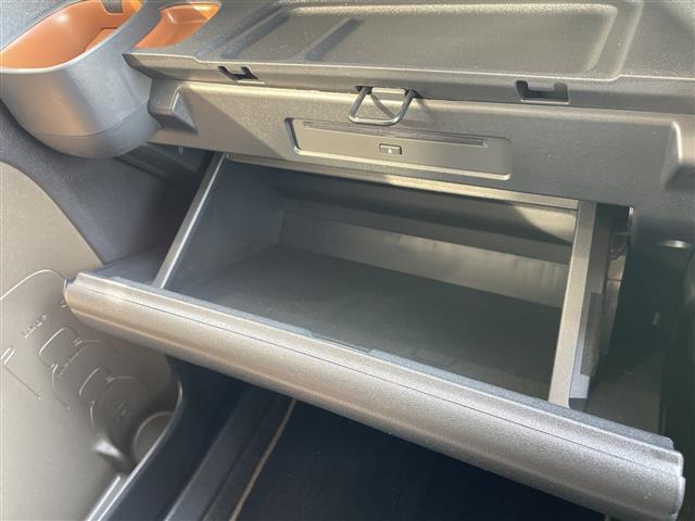 シエンタ ハイブリッドG トヨタセーフティセンス 純正10.5型ディスプレイオーディオナビ 全方位カメラ 両側パワースライドドア レーダークルーズコントロール シートヒーター コーナーセンサー ETC ブラインドスポットモニタ(24枚目)