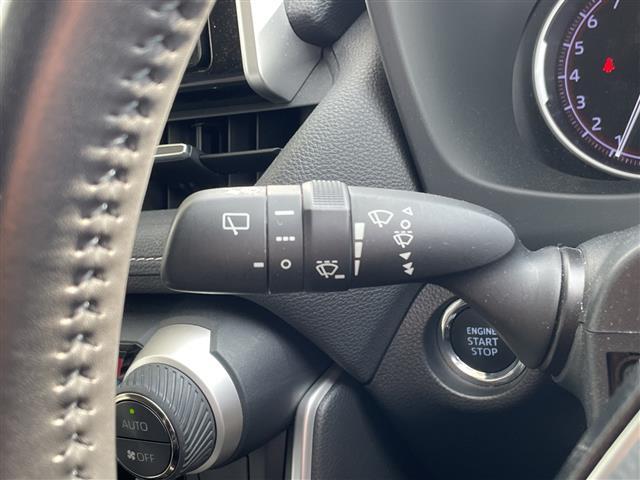 RAV4 G Zパッケージ トヨタセーフティセンス 9型ナビ レーダークルーズコントロール バックカメラ 電動リアゲート パワーシート コーナーセンサー 純正アルミホイール ETC ブラインドスポットモニター(21枚目)