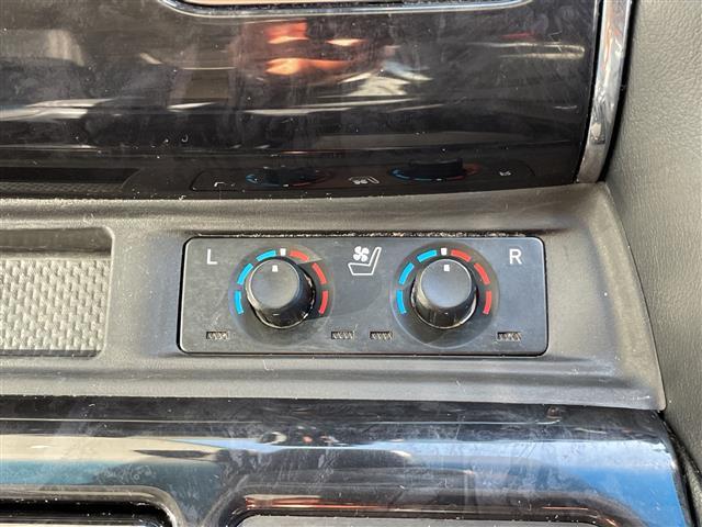 アルファード 2.5S Cパッケージ 純正10型ナビ フリップダウンモニター プレミアムサウンドJBL サンルーフ 三眼LEDヘッドライト 全方位カメラ 両側パワースライドドア シートヒーター エアシート 電動リアゲート BSM(12枚目)