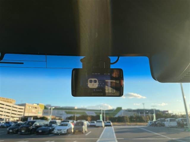 N-BOXカスタム G・Lターボホンダセンシング ホンダセンシング 9型ナビ 両側パワースライドドア レーダークルーズコントロール バックカメラ 純正アルミホイール ETC LEDヘッドライト パドルシフト レーンキープアシスト 衝突軽減システム(10枚目)