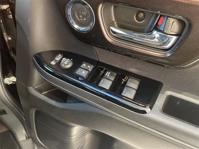 N-BOXカスタム G・Lターボホンダセンシング ホンダセンシング 9型ナビ 両側パワースライドドア レーダークルーズコントロール バックカメラ 純正アルミホイール ETC LEDヘッドライト パドルシフト レーンキープアシスト 衝突軽減システム(25枚目)