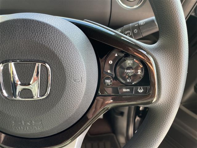 N-BOXカスタム G・Lホンダセンシング SDナビ CD DVD Bluetooth バックカメラ レーダークルーズコントロール 片側パワースライド ETC プッシュスタート オートライト オートエアコン 電動格納ミラー(7枚目)