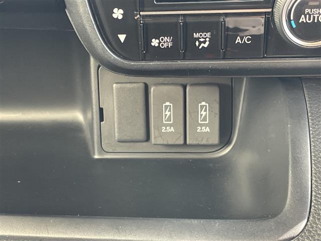 N-BOXカスタム G・Lホンダセンシング SDナビ CD DVD Bluetooth バックカメラ レーダークルーズコントロール 片側パワースライド ETC プッシュスタート オートライト オートエアコン 電動格納ミラー(12枚目)