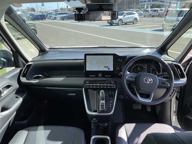 ノア ハイブリッドZ アドバンストパーク トヨタセーフティセンス 純正10.5型ディスプレイオーディオナビ 全方位カメラ 両側パワースライドドア レーダークルーズコントロール シートヒーター ユニバーサルステップ(2枚目)
