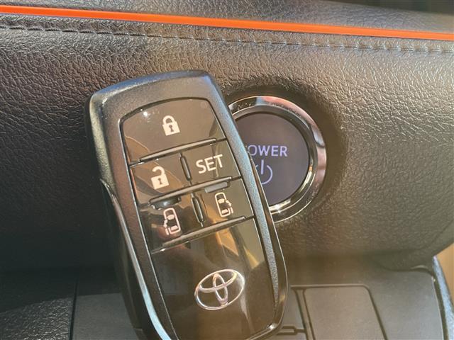 シエンタ ハイブリッドG クエロ トヨタセーフティセンス 純正9型ナビ 両側パワースライドドア バックカメラ コーナーセンサー G-SPEEDアルミホイール ETC LEDヘッドライト レーンキープアシスト オートマチックハイビーム(11枚目)