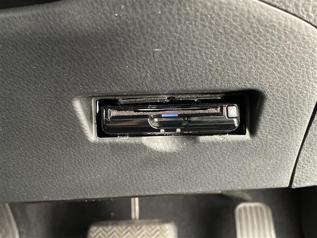 C-HR G SDナビ レーダークルーズコントロール シートヒーター バックカメラ コーナーセンサー 純正アルミホイール ブラインドスポットモニター LEDヘッドライト オートマチックハイビーム インナーミラー(12枚目)