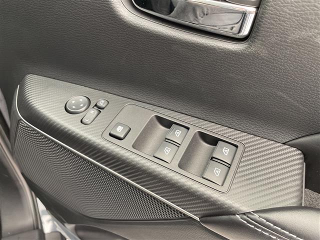 デリカD:5 シャモニー 登録済未使用車 両側パワースライドドア レーダークルーズコントロール シートヒーター バックカメラ 電動リアゲート パワーシート 純正アルミホイール ブラインドスポットモニター パドルシフト(29枚目)