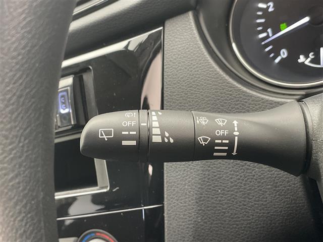 エクストレイル ２０Ｓ　オーディオ　４ＷＤ　ダウンヒルアシストコントロール　ドライブレコーダー　ＥＴＣ　アイドリングストップ　ステアリングスイッチ　横滑り防止装置　リモコンキー（21枚目）