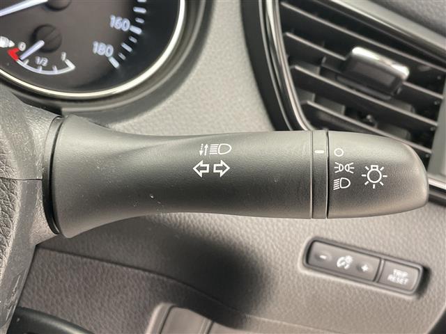 エクストレイル ２０Ｓ　オーディオ　４ＷＤ　ダウンヒルアシストコントロール　ドライブレコーダー　ＥＴＣ　アイドリングストップ　ステアリングスイッチ　横滑り防止装置　リモコンキー（24枚目）