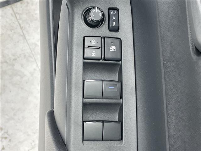 アクア Ｘ　トヨタセーフティセンス　純正ディズプレイオーディナビ　レーダークルーズコントロール　バックカメラ　コーナーセンサー　ＬＥＤヘッドライト　レーンキープアシスト　オートマチックハイビーム　衝突軽減（27枚目）