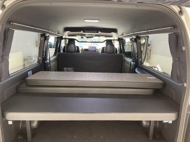 ハイエースバン スーパーＧＬ　ダークプライムＩＩ　アルパイン１０型ナビ　全方位カメラ　寒冷地仕様　両側電動スライド　ベッドキット　デジタルインナーミラー　後席モニター　４ＷＤ　社外エアロ　ＥＴＣ　フルセグＴＶ　ＤＶＤ　ＣＤ　オートハイビーム　ドラレコ（52枚目）