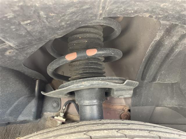 セレナ ｅ－パワー　ハイウェイスターＶ　プロパイロットパーキング　純正９型ナビ　全方位カメラ　両側パワースライドドア　レーダークルーズコントロール　シートヒーター　バックカメラ　コーナーセンサー　純正アルミホイール　ステアリングヒーター（41枚目）