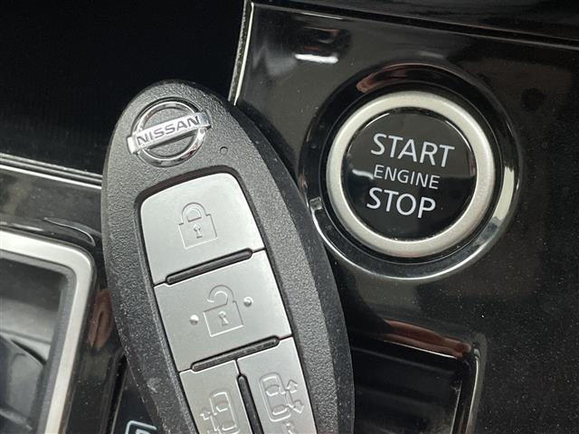 セレナ ハイウェイスターＶ　プロパイロット　純正ナビ　全方位カメラ　両側パワースライドドア　レーダークルーズコントロール　コーナーセンサー　純正アルミホイール　ＥＴＣ　ブラインドスポットモニター　ＬＬＥＤヘッドライト（12枚目）