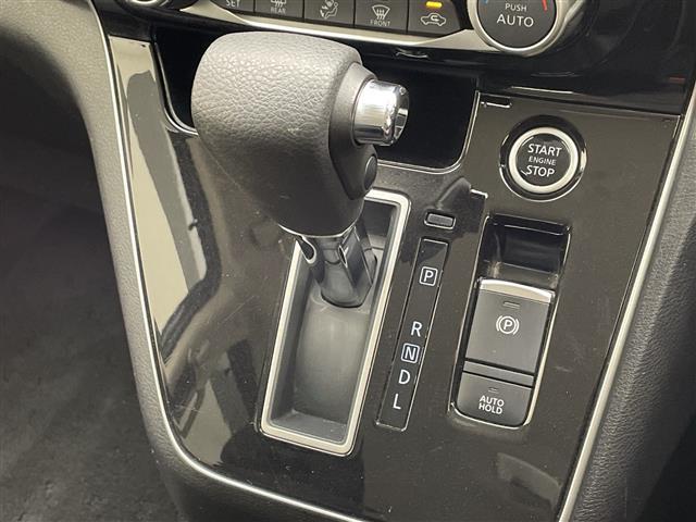 セレナ ハイウェイスターＶ　プロパイロット　純正ナビ　全方位カメラ　両側パワースライドドア　レーダークルーズコントロール　コーナーセンサー　純正アルミホイール　ＥＴＣ　ブラインドスポットモニター　ＬＬＥＤヘッドライト（28枚目）