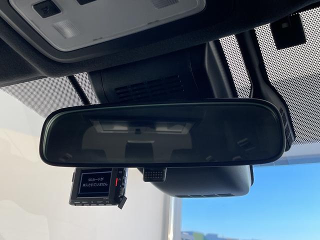 ヴォクシー ハイブリッドＺＳ　煌ＩＩＩ　純正１０型ナビ　フリップダウンモニター　両側パワースライドドア　クルーズコントロール　シートヒーター　バックカメラ　コーナーセンサー　純正アルミホイール　ＥＴＣ２．０　ＬＥＤヘッドライト（72枚目）