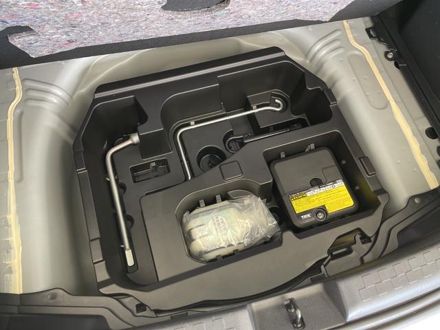 アクア G 純正ナビ バックカメラ ETC 純正フロアマット オートライト アイドリングストップ 横滑り防止装置 オートエアコン スマートキー プッシュスタート パワーウィンドウ TV CD再生(68枚目)