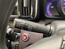 【オートワイパー(AUTO)】雨が降り出した時に、雨滴検出用センサー(レインセンサー)が雨滴を感知すると、自動でワイパーが動作します。