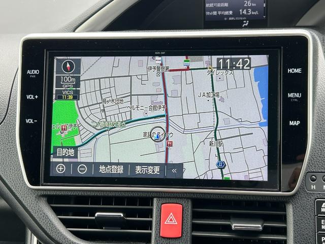 ヴォクシー ハイブリッドＺＳ　煌　純正ナビ　フリップダウンモニター　革ステアリング　シグネチャーイルミブレード　トヨタセーフティセンス　２．０ＥＴＣ　両側パワースライドドアクルーズコントロール　ドライブレコーダー　ＬＥＤライト（5枚目）