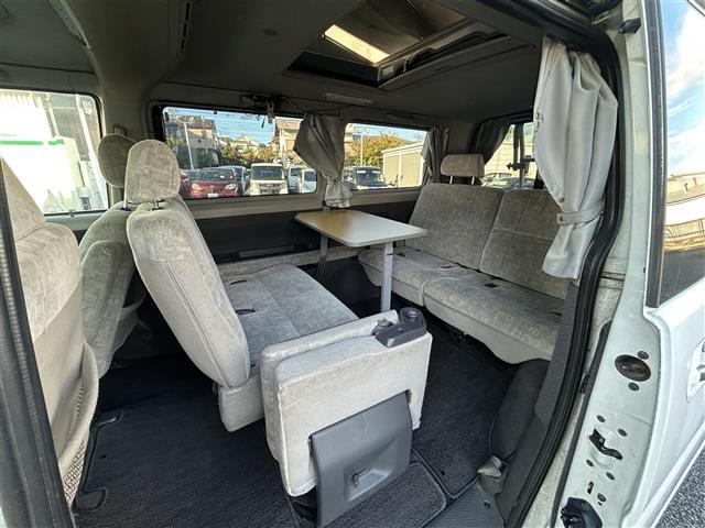 ステップワゴン W フィールドデッキ バックカメラ 回転対座シート(セカンドシート) 後席テーブル フィールドデッキ 後席優先ヒーター オートエアコン 片側スライドドア イージークローザードア ドアバイザー 電動格納ミラー(5枚目)