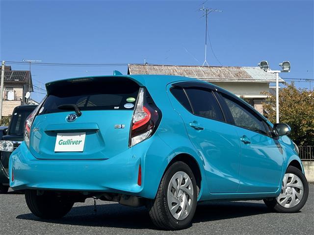 アクア G 純正ナビ ドライブレコーダークルーズコントロース レーンアシスト 横滑り防止装置 盗難防止装置 衝突被害軽減システム オートライト オートハイビーム コーナーセンサー 全周囲カメラ オプションカラー(34枚目)