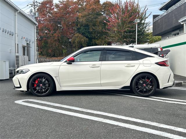 シビック タイプR ワンオーナー フルセグナビ ビルトインETC バックカメラ コーナーセンサー 横滑り防止装置 LEDヘッドライト スマートキー スペアキー1本 保証書(23枚目)