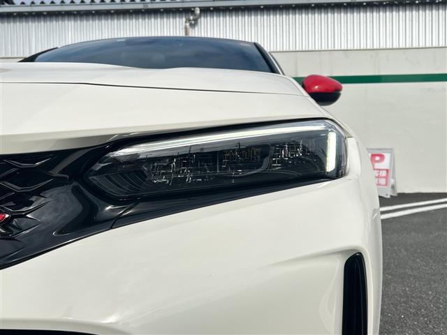 シビック タイプR ワンオーナー フルセグナビ ビルトインETC バックカメラ コーナーセンサー 横滑り防止装置 LEDヘッドライト スマートキー スペアキー1本 保証書(32枚目)