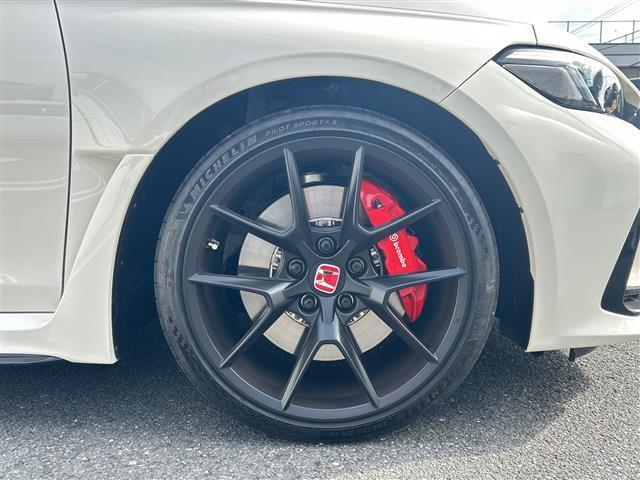 シビック タイプR ワンオーナー フルセグナビ ビルトインETC バックカメラ コーナーセンサー 横滑り防止装置 LEDヘッドライト スマートキー スペアキー1本 保証書(33枚目)