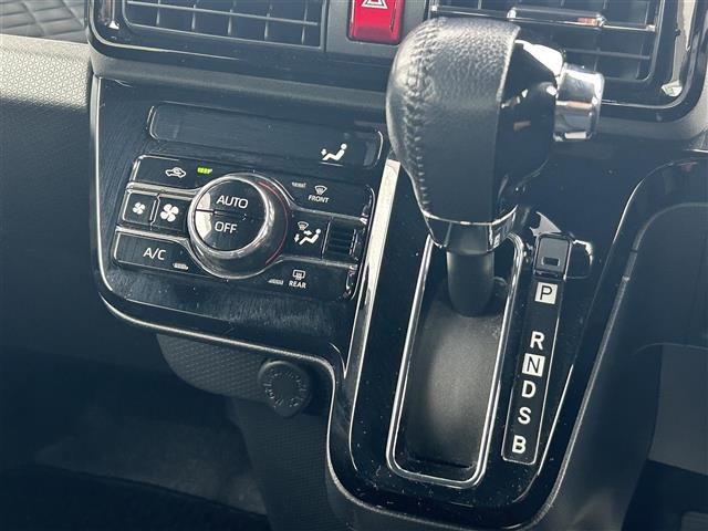 タント カスタムＲＳセレクション　純正ＳＤナビ　スマートアシスト　アダクティブクルーズコントロール　レーンキープアシスト　盗難防止装置　コーナーセンサー　ドライブレコーダー　オートライト　サンシェード　シートヒーター（12枚目）