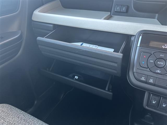 店頭在庫以外にも全国約４万台※の在庫から、ぴったりな１台をご提案します！※２０２３年１０月現在の在庫台数です。売約済の可能性があります。