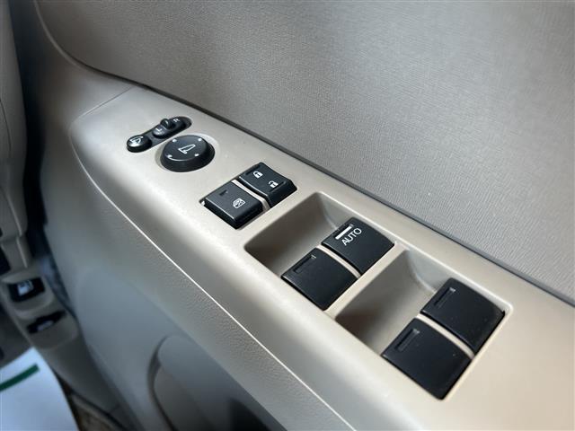 N-BOX G・Lパッケージ 4WD 社外メモリナビ横滑り防止装置 盗難防止装置 ETC ドアバイザー パワースライドドア 14インチ純正アルミホイール チップアップシート スペアキー1本 プッシュスタート スペアキー1本(16枚目)