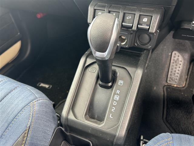 ジムニー ＸＬ　ワンオーナー　　４ＷＤ　　純正ＳＤナビ　ドライブレコーダー　レーンアシスト　横滑り防止装置　盗難防止装置　衝突被害軽減システム　ダウンヒルアシストコントロール　アイドリングストップ（8枚目）