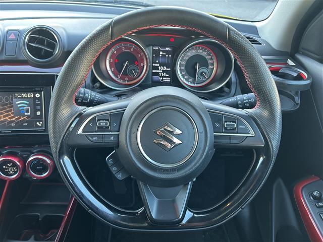 スイフトスポーツ ベースグレード ワンオーナー 社外ディスプレイオーディオ 横滑り防止装置 盗難防止装置 プッシュスタート クルーズコントロール バックカメラ 純正17インチアルミホイール シートヒーター 取扱説明書 ETC(2枚目)