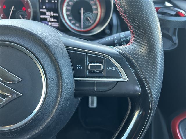 スイフトスポーツ ベースグレード ワンオーナー 社外ディスプレイオーディオ 横滑り防止装置 盗難防止装置 プッシュスタート クルーズコントロール バックカメラ 純正17インチアルミホイール シートヒーター 取扱説明書 ETC(4枚目)