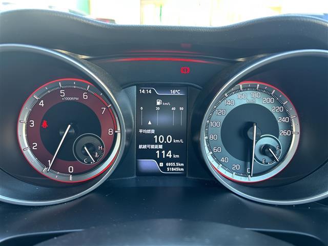 スイフトスポーツ ベースグレード ワンオーナー 社外ディスプレイオーディオ 横滑り防止装置 盗難防止装置 プッシュスタート クルーズコントロール バックカメラ 純正17インチアルミホイール シートヒーター 取扱説明書 ETC(6枚目)