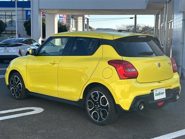 スイフトスポーツ ベースグレード ワンオーナー 社外ディスプレイオーディオ 横滑り防止装置 盗難防止装置 プッシュスタート クルーズコントロール バックカメラ 純正17インチアルミホイール シートヒーター 取扱説明書 ETC(25枚目)