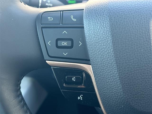 クラウンクロスオーバー Gアドバンスド・レザーパッケージ ワンオーナー純正ナビ純正アルミフロアマットアラウンドビューETCドラレコパワーシートシートヒーター電動リアゲートクルコンオートライトコーナーセンサースマートキースペアキー保証書(9枚目)