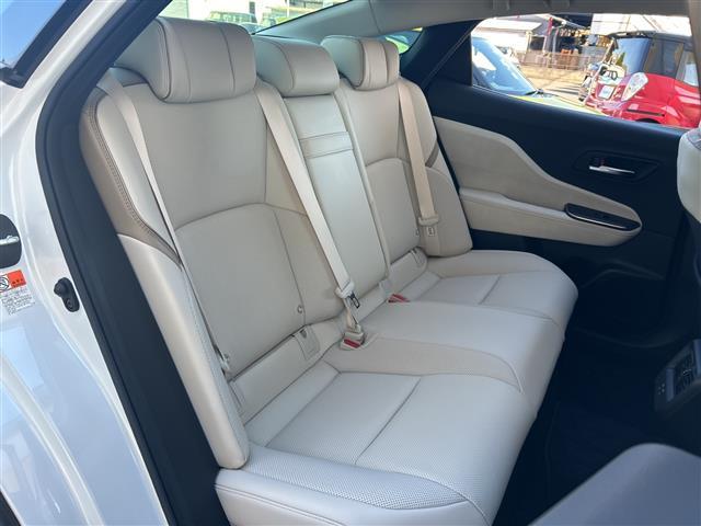 クラウンクロスオーバー Gアドバンスド・レザーパッケージ ワンオーナー純正ナビ純正アルミフロアマットアラウンドビューETCドラレコパワーシートシートヒーター電動リアゲートクルコンオートライトコーナーセンサースマートキースペアキー保証書(24枚目)