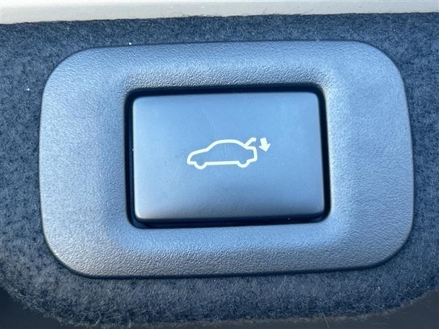 クラウンクロスオーバー Gアドバンスド・レザーパッケージ ワンオーナー純正ナビ純正アルミフロアマットアラウンドビューETCドラレコパワーシートシートヒーター電動リアゲートクルコンオートライトコーナーセンサースマートキースペアキー保証書(28枚目)