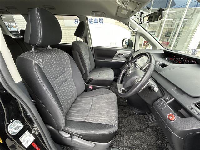 ヴォクシー ＺＳ　煌ＩＩ（3枚目）