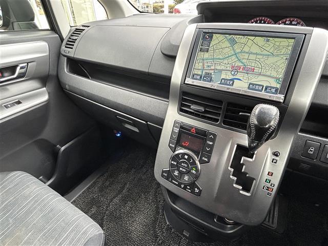 ヴォクシー ＺＳ　煌ＩＩ（8枚目）