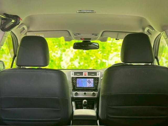 レガシィアウトバック ４ＷＤアウトバックリミテッド　純正　８インチ　ＳＤナビ／衝突安全装置／シートヒーター　前席／車線逸脱防止支援システム／シート　フルレザー／パーキングアシスト　バックガイド／電動バックドア／ドライブレコーダー　純正　革シート　４ＷＤ（21枚目）