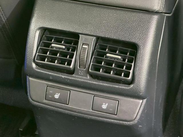 レガシィアウトバック ４ＷＤアウトバックリミテッド　純正　８インチ　ＳＤナビ／衝突安全装置／シートヒーター　前席／車線逸脱防止支援システム／シート　フルレザー／パーキングアシスト　バックガイド／電動バックドア／ドライブレコーダー　純正　革シート　４ＷＤ（43枚目）